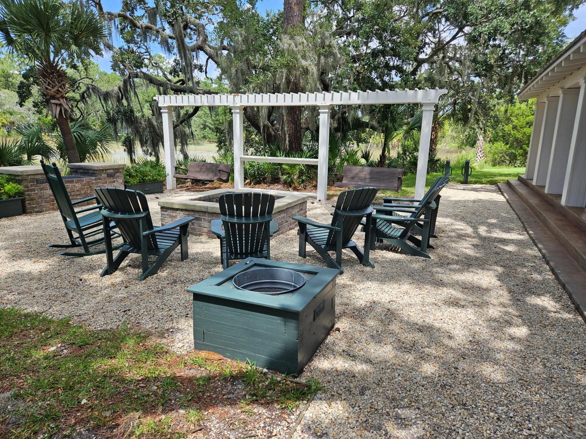 Low Country Cottage In Beautiful Habersham Бюфорт Екстериор снимка